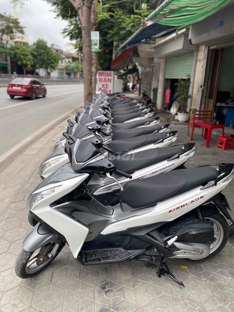 Honda Air Blade - ảnh 1
