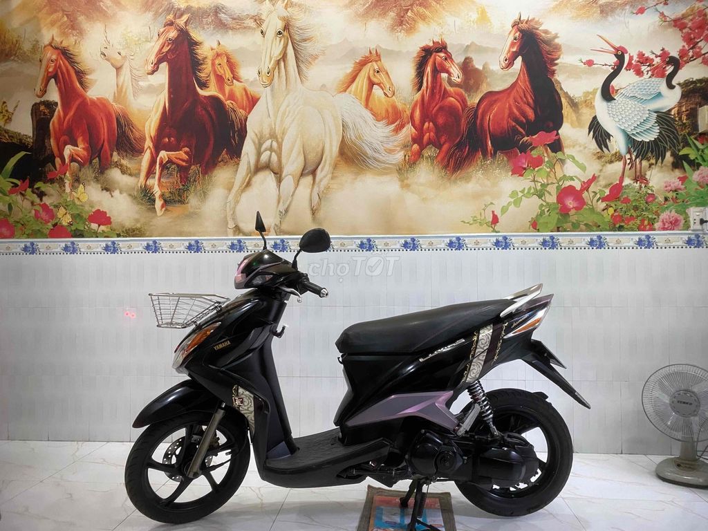 Yamaha Luvias 2011 - ảnh 1