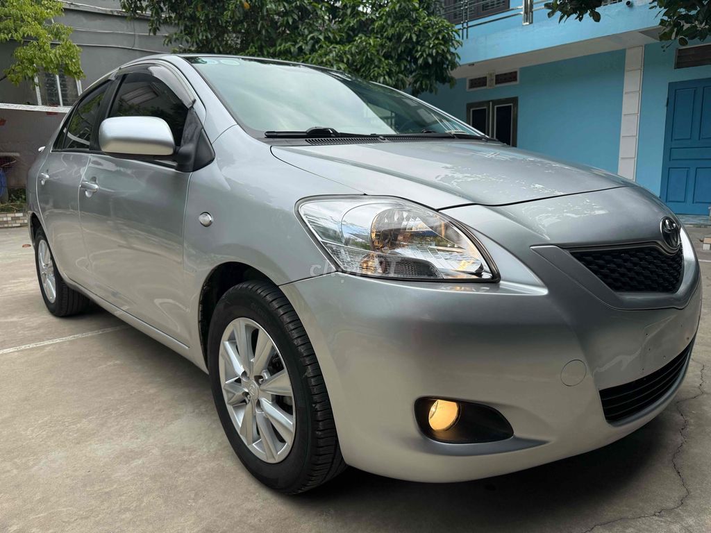 Toyota Yaris 2010 - ảnh 2