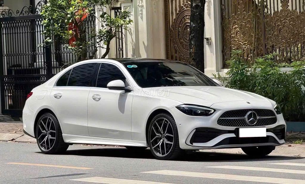 Mercedes-Benz 2022 - ảnh 1