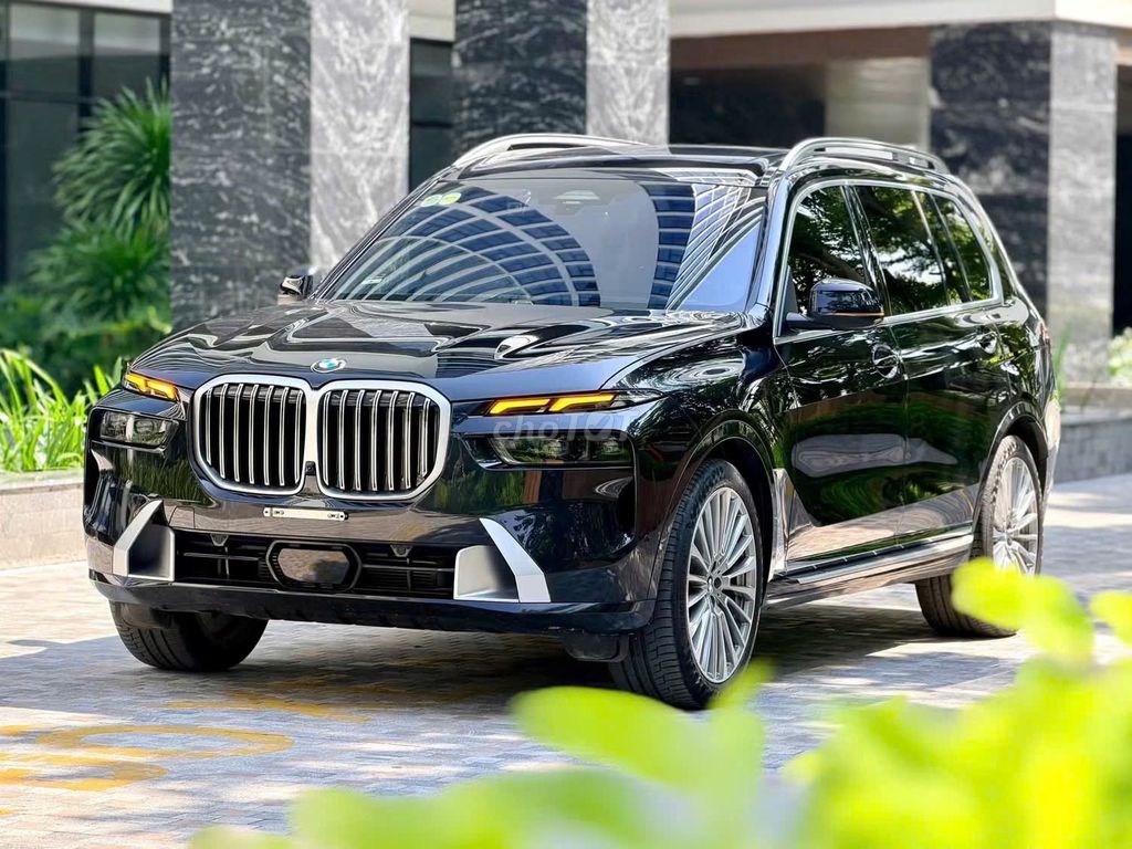 BMW X7 xDrive40i 2023 - ảnh 1
