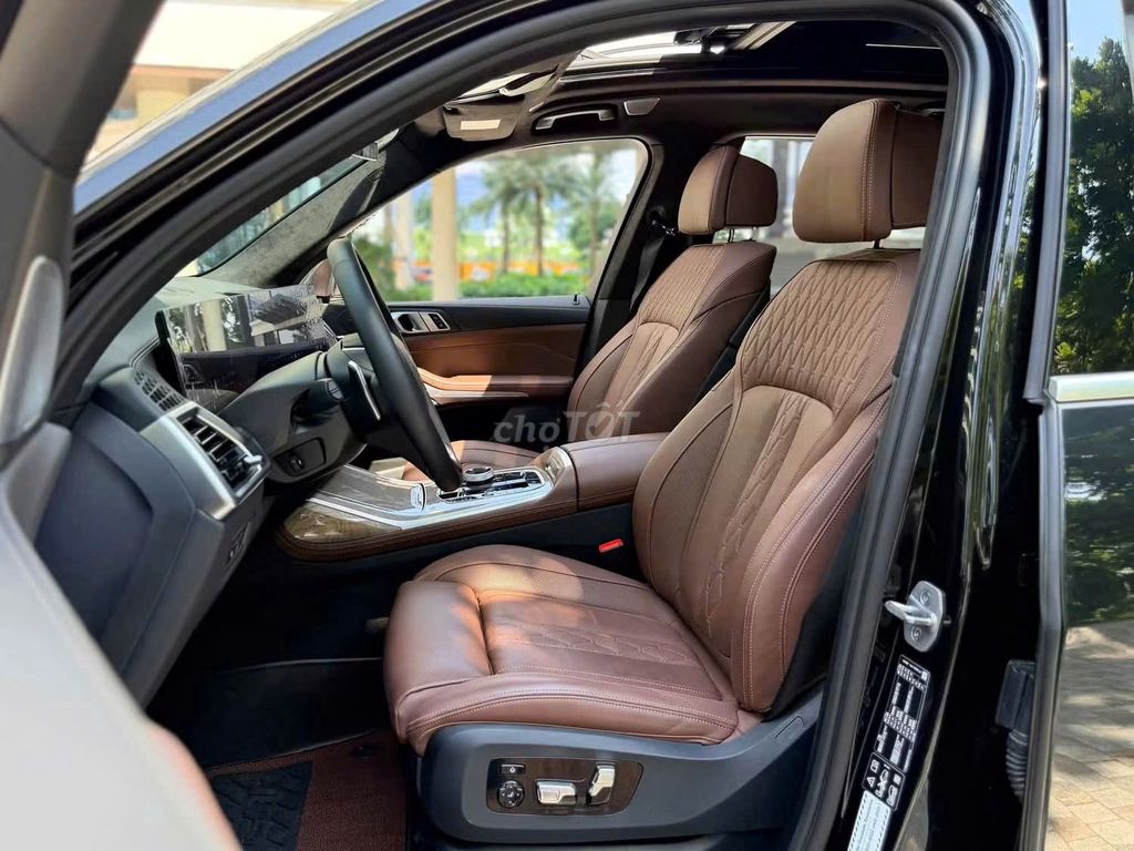 BMW X7 xDrive40i 2023 - ảnh 2