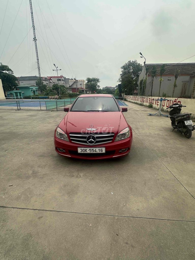 Mercedes-Benz 2010 - ảnh 2