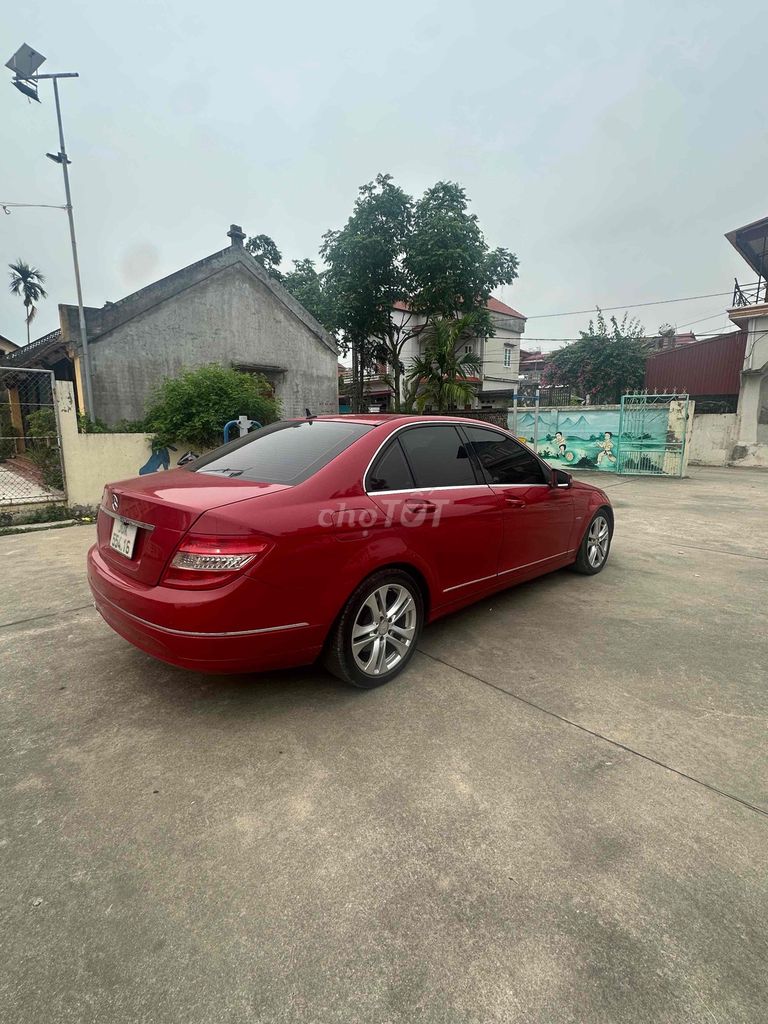 Mercedes-Benz 2010 - ảnh 3