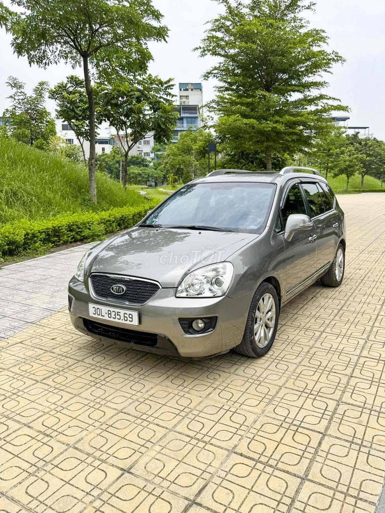 Kia Carens - ảnh 1
