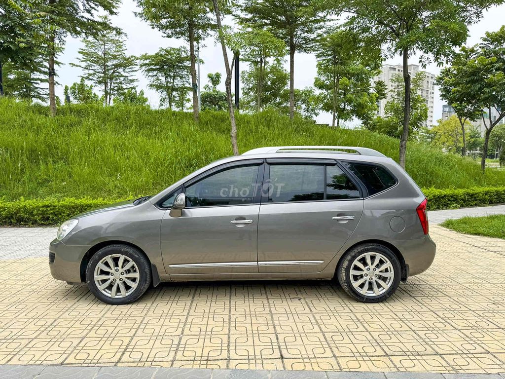 Kia Carens - ảnh 3