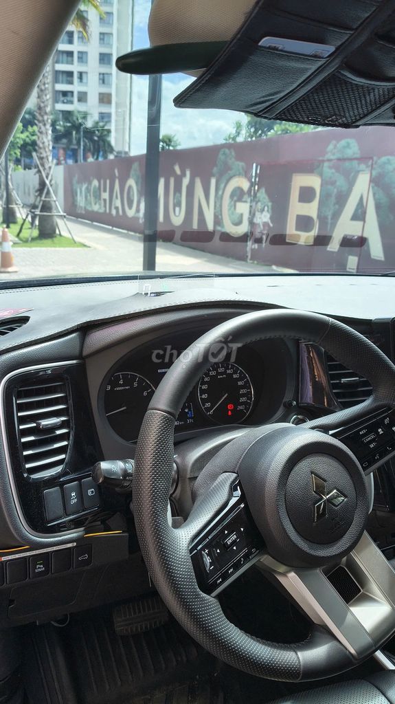 Mitsubishi Outlander 2018 - ảnh 2