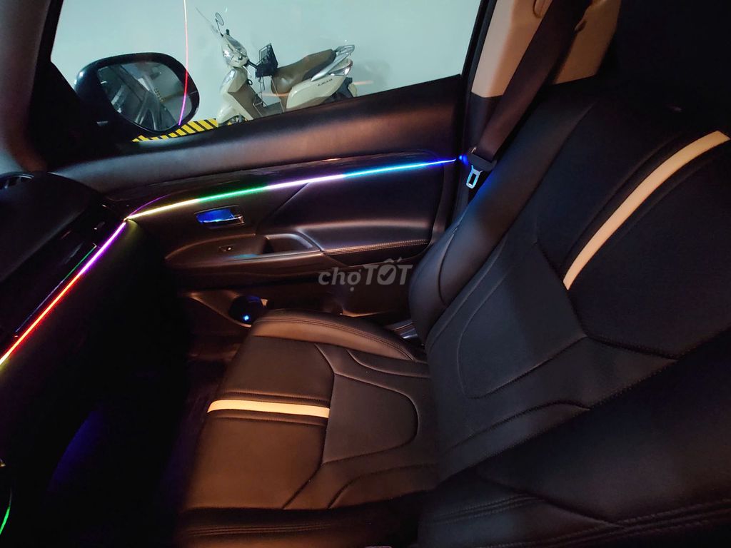 Mitsubishi Outlander 2018 - ảnh 4