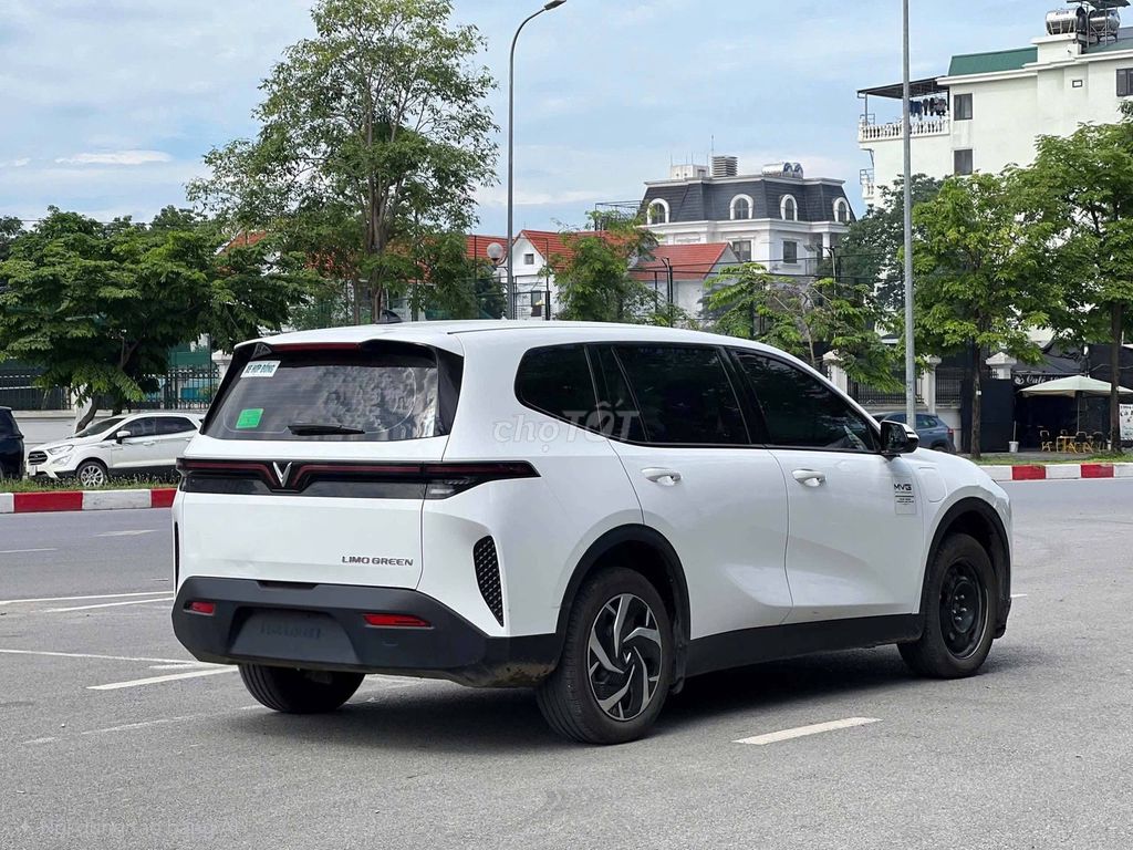 VinFast Limo Green - ảnh 5