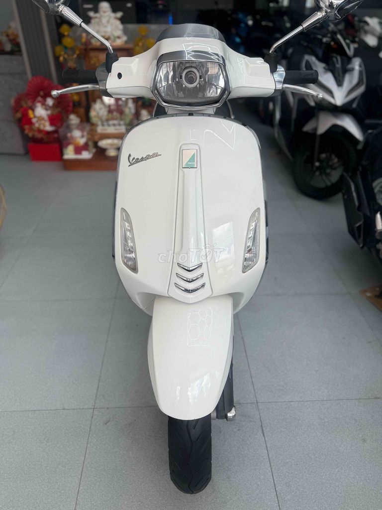 Piaggio Vespa 2018 - ảnh 1