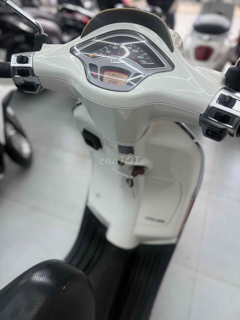 Piaggio Vespa 2018 - ảnh 4
