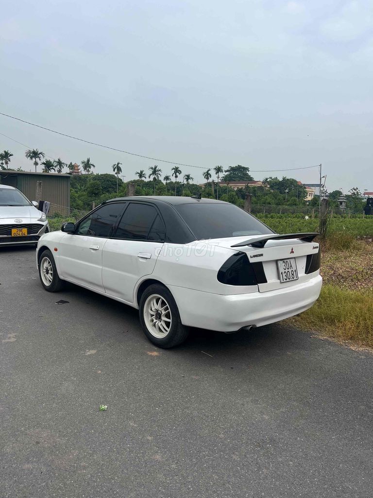 Mitsubishi Lancer 1998 - ảnh 3