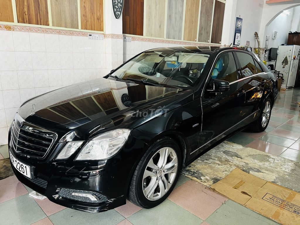 Mercedes-Benz 2010 - ảnh 1