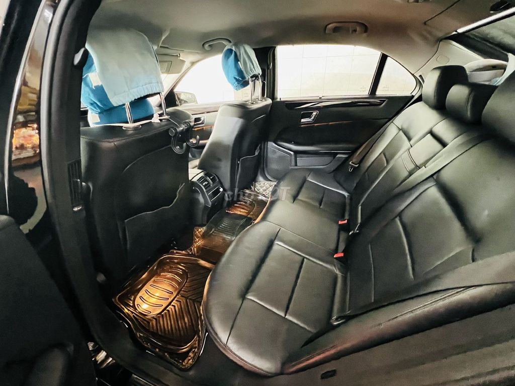 Mercedes-Benz 2010 - ảnh 2