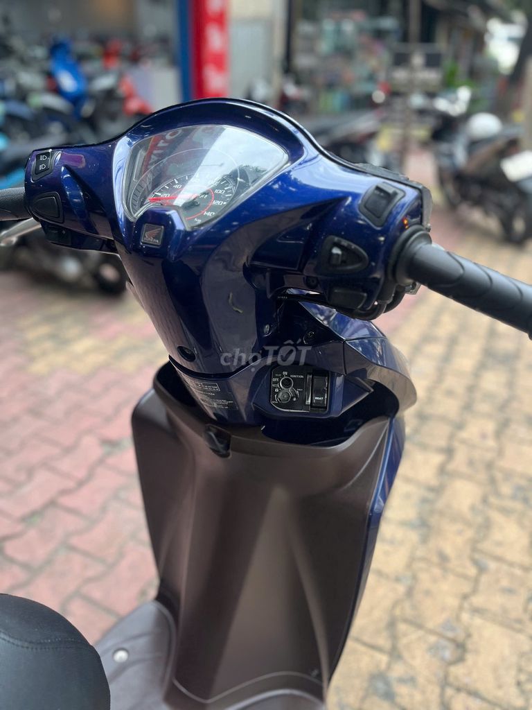 Honda Vision 2018 - ảnh 1