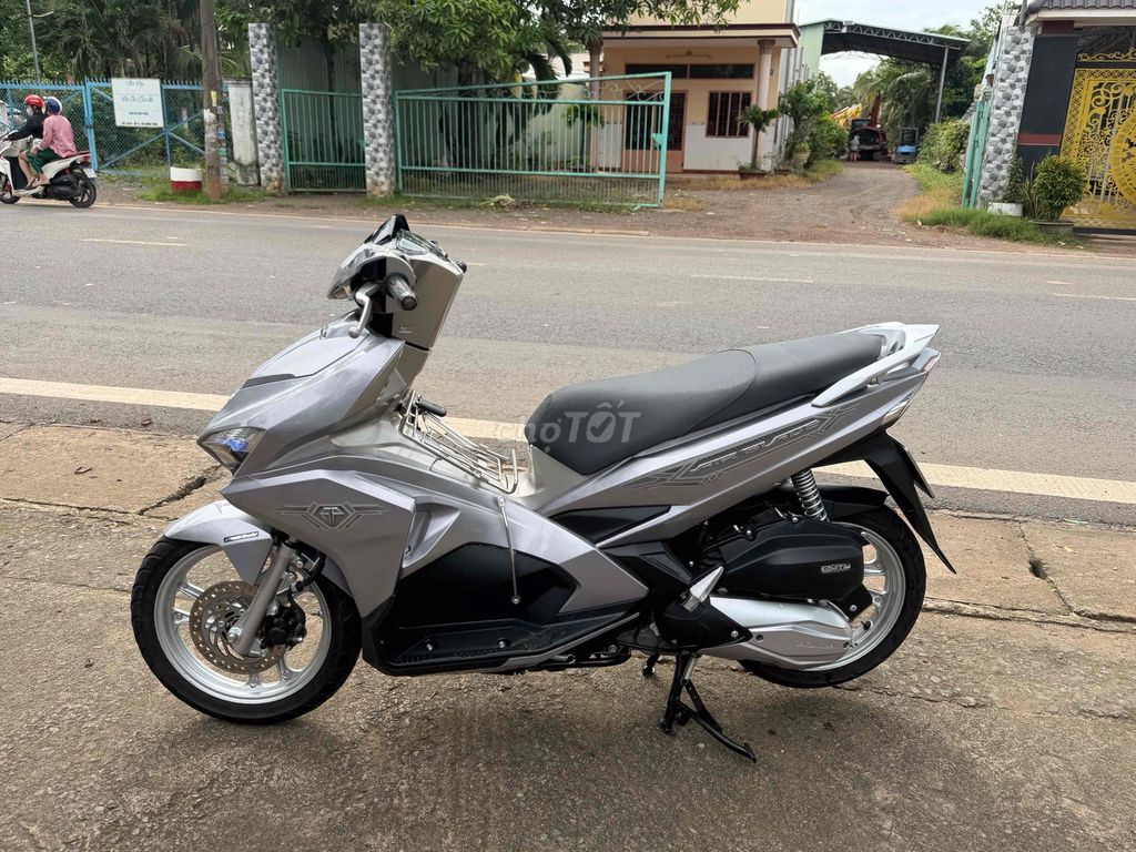 Honda Air Blade 2018 - ảnh 2