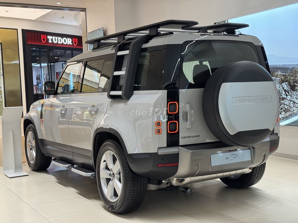 Land Rover Defender 2026 - ảnh 5