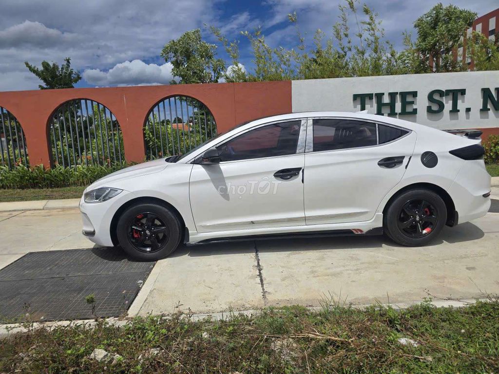 Mitsubishi Attrage 2016 - ảnh 1