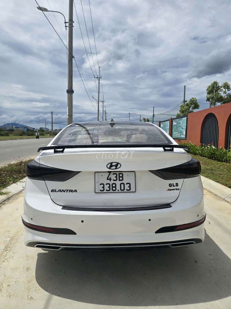 Mitsubishi Attrage 2016 - ảnh 2