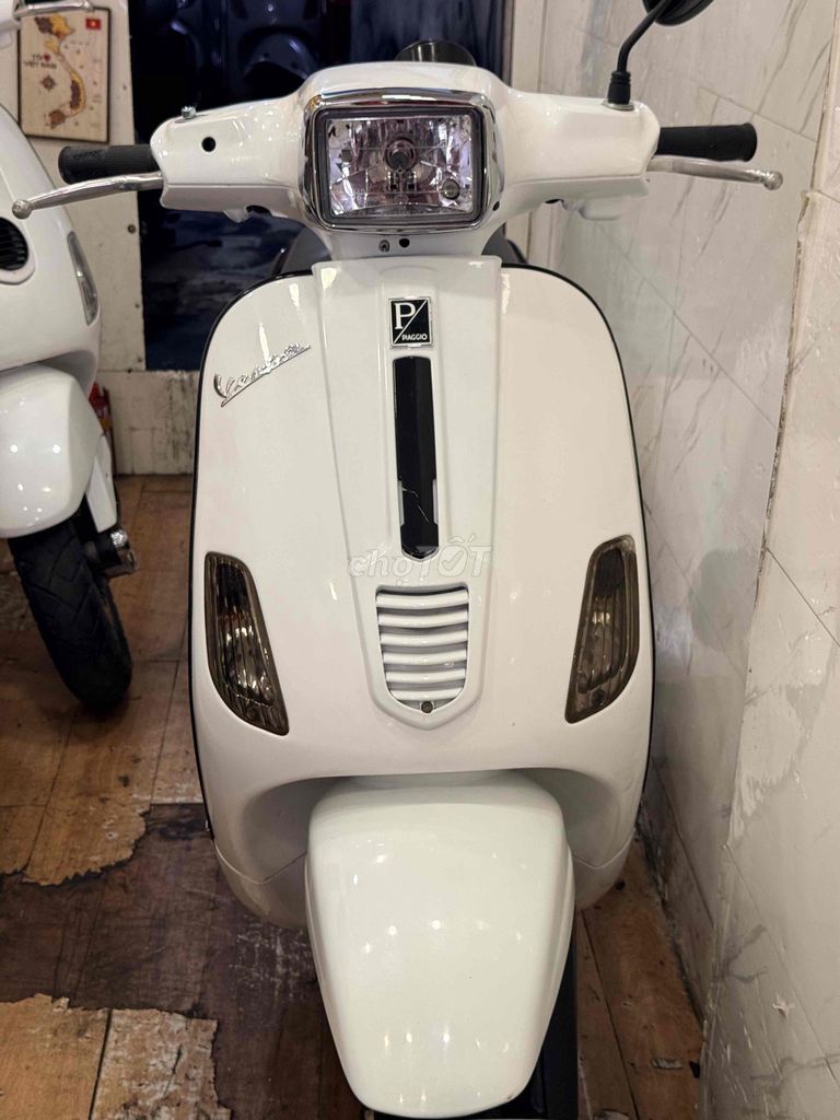 Piaggio Vespa 2013 - ảnh 1