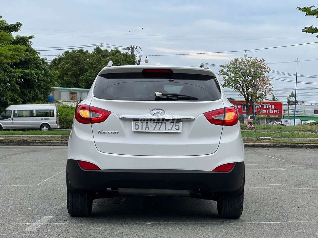 Hyundai Tucson 2.0 AT 2014 - ảnh 2