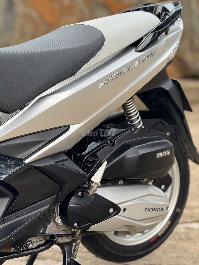 Honda Air Blade 2017 - ảnh 2