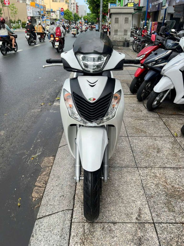 Honda SH 2021 - ảnh 1
