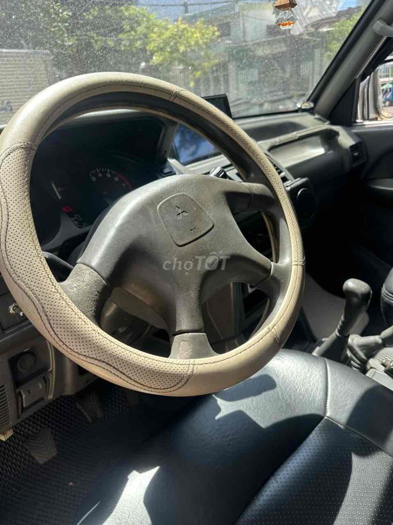 Mitsubishi Pajero 2004 - ảnh 2