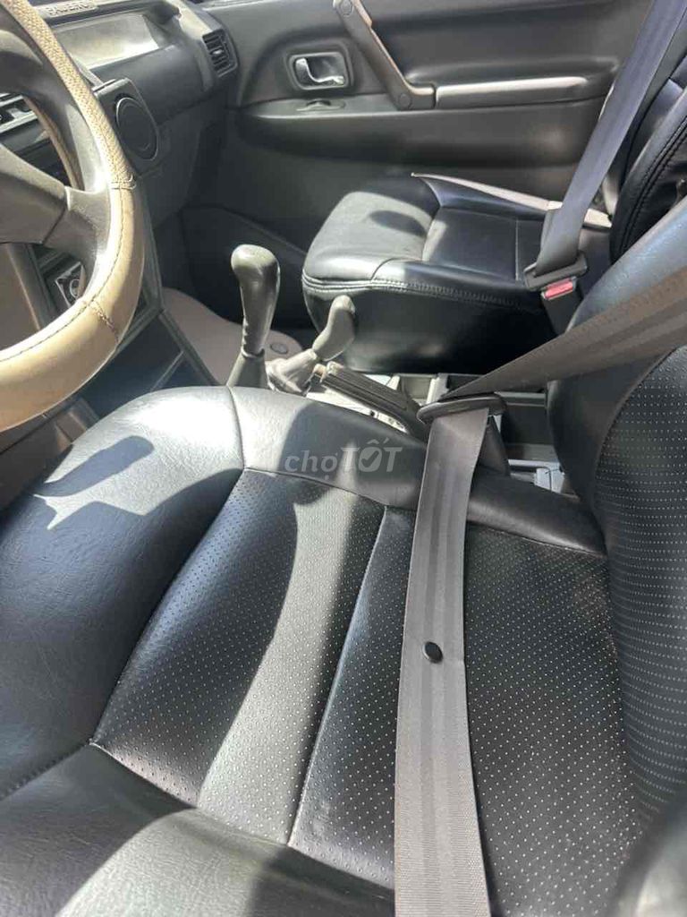 Mitsubishi Pajero 2004 - ảnh 4
