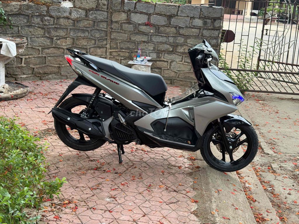 Honda Air Blade 2016 - ảnh 3