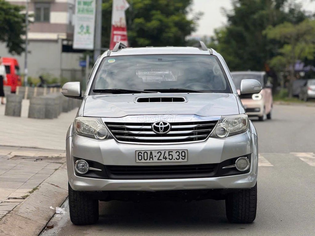 Toyota Fortuner 2015 - ảnh 1