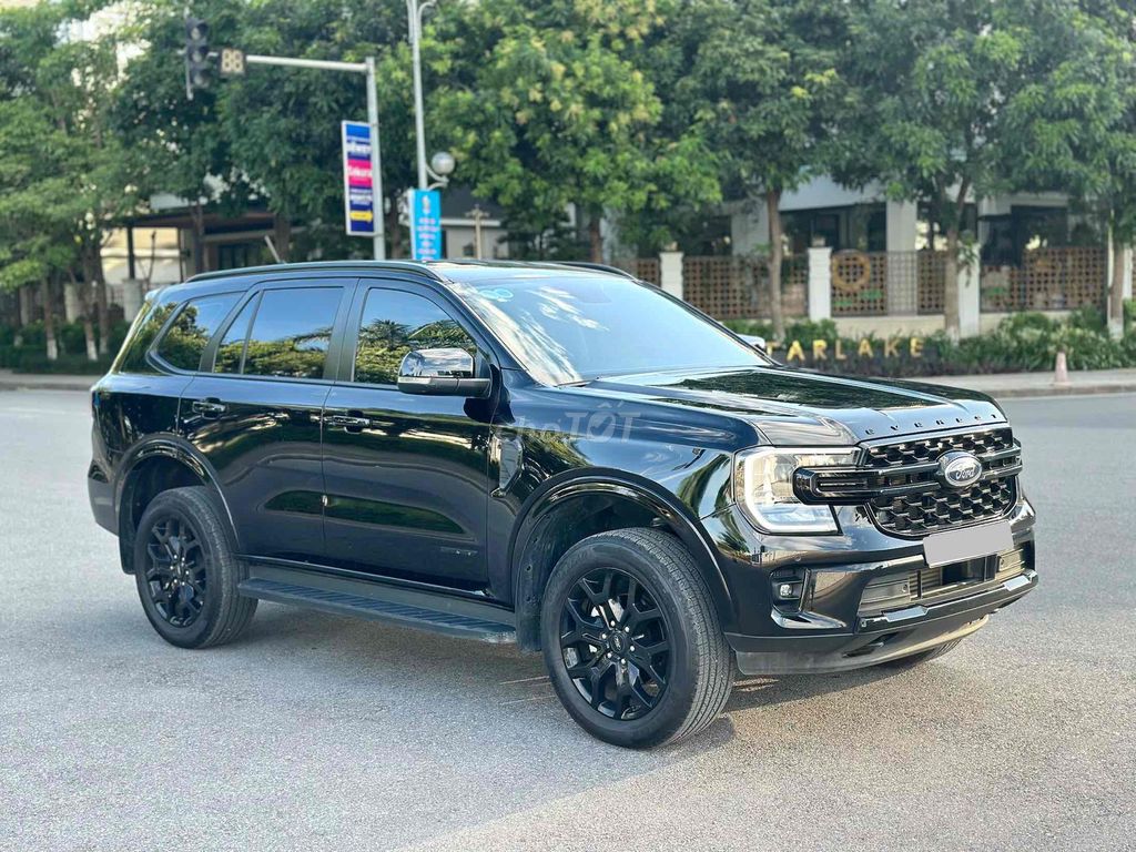 Ford Everest 2024 - ảnh 2