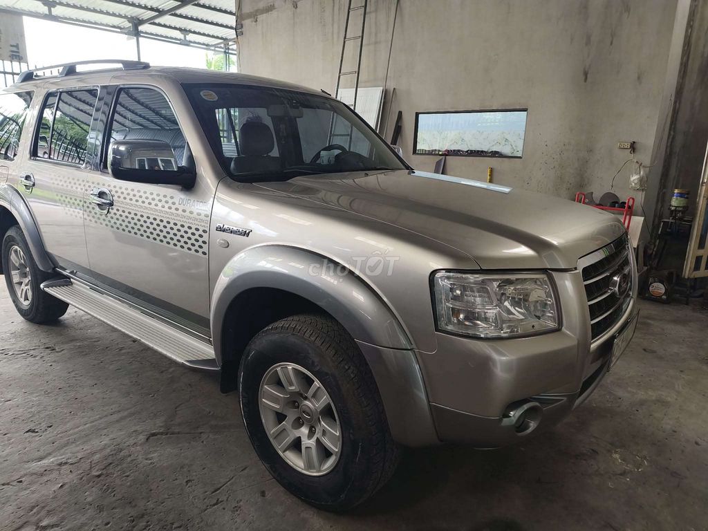 Ford Everest 2007 - ảnh 2