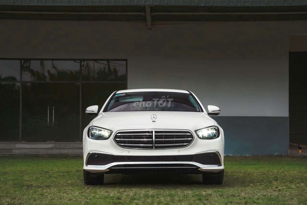 Mercedes-Benz 2023 - ảnh 1