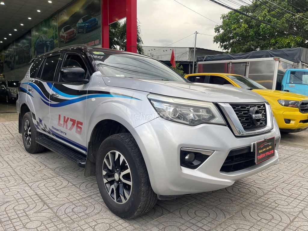 Nissan Terra 2018 - ảnh 2