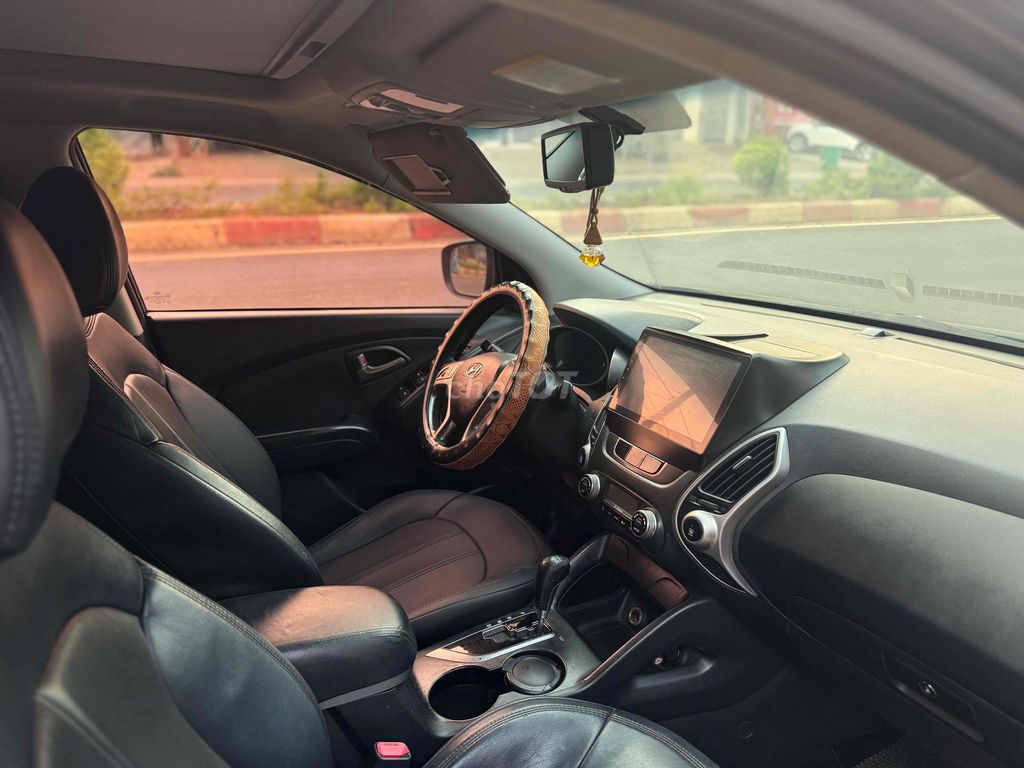 Hyundai Tucson 2011 - ảnh 3