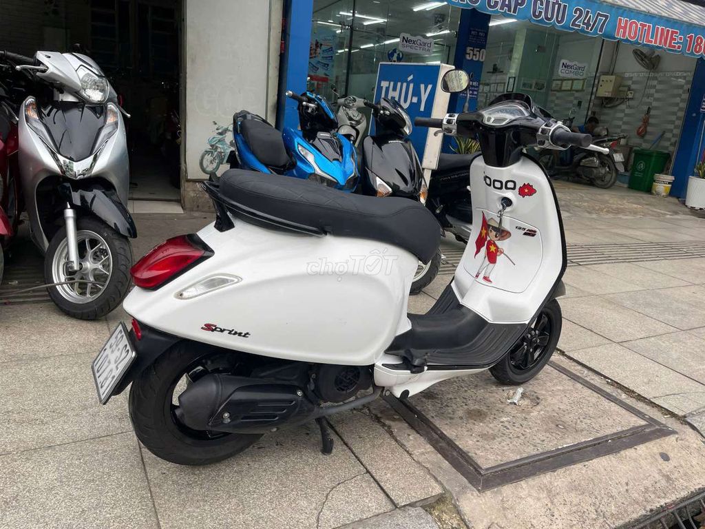 Piaggio Vespa 2015 - ảnh 1