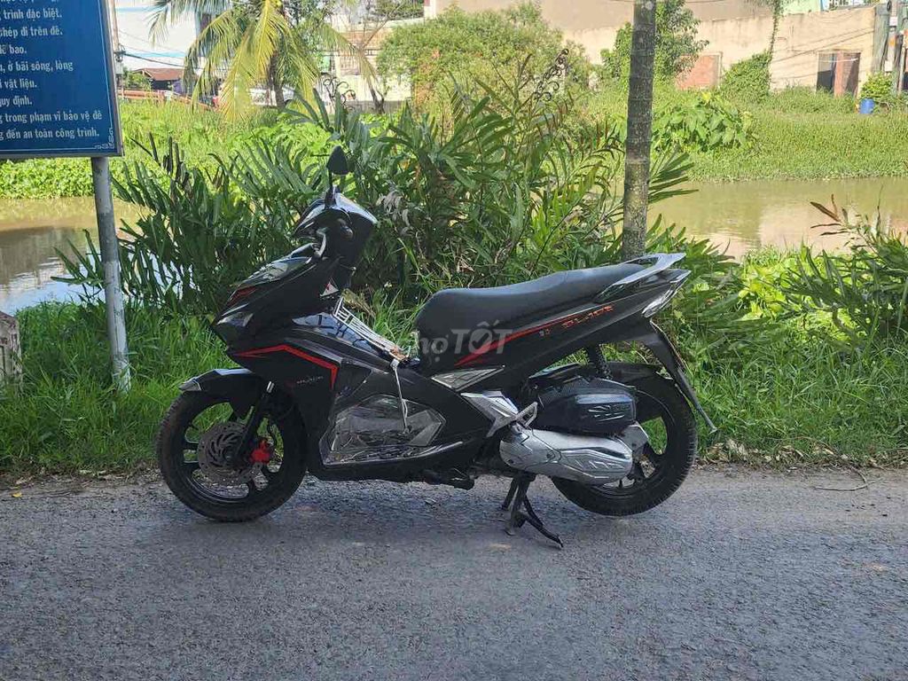 Honda Air Blade 2017 - ảnh 4