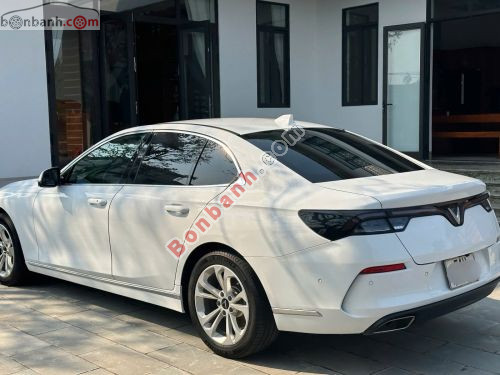 VinFast Lux A 2.0 Plus 2.0 AT 2020 - ảnh 3