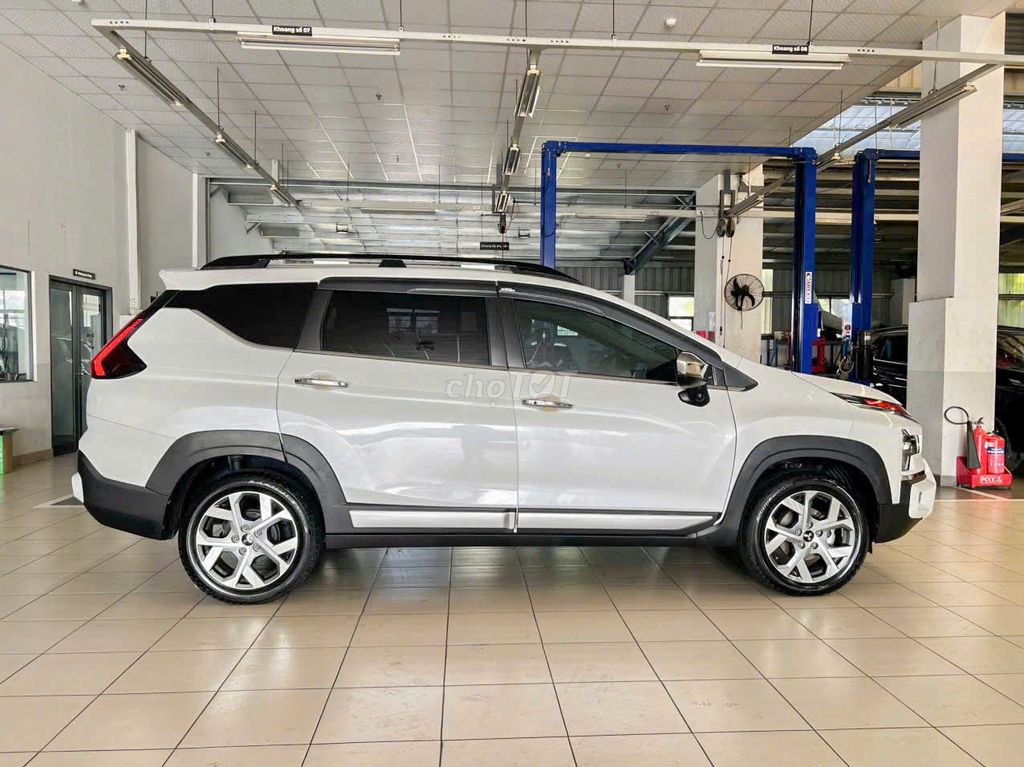Mitsubishi 2024 - ảnh 1