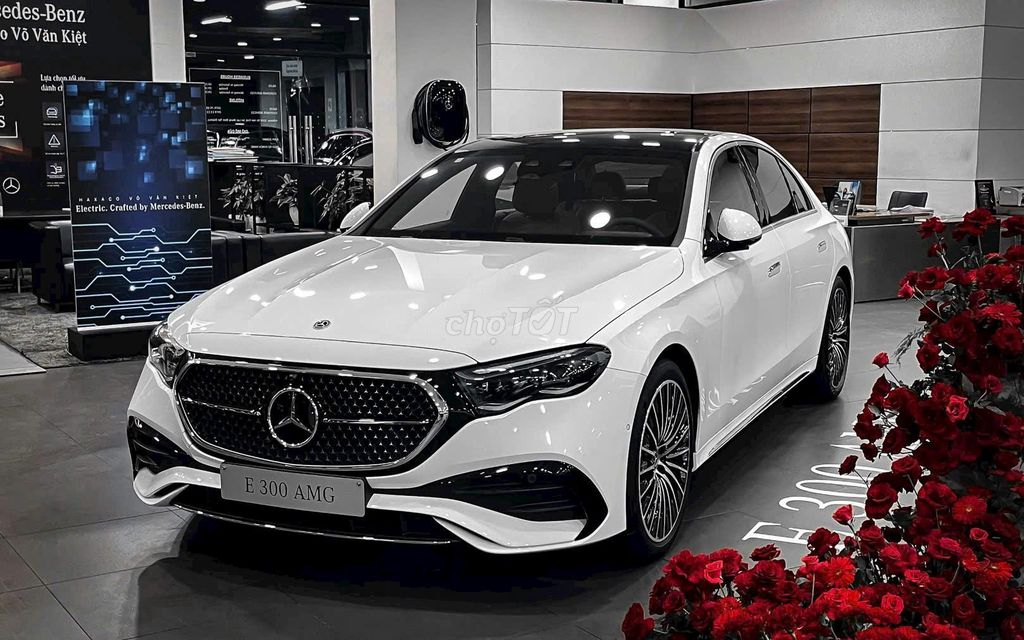 Mercedes-Benz 2025 - ảnh 2