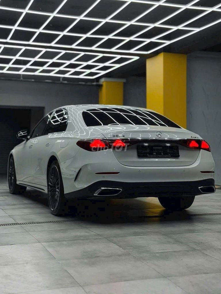 Mercedes-Benz 2025 - ảnh 5