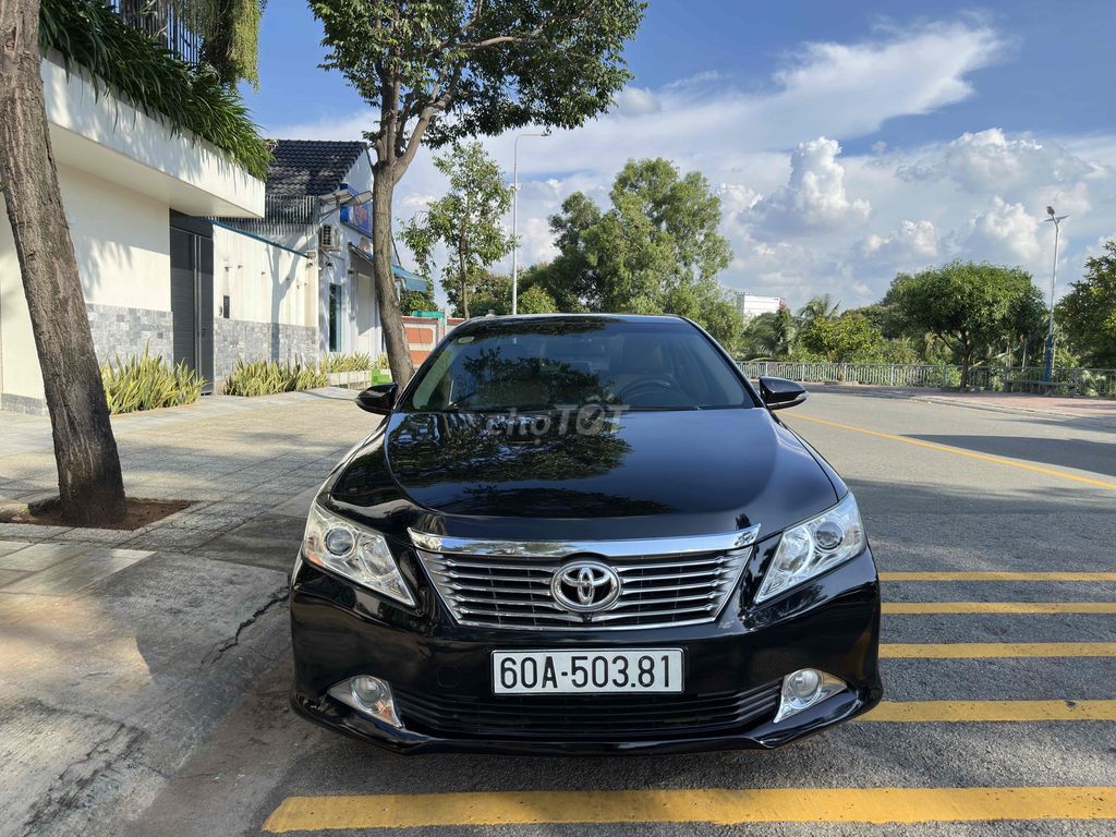 Toyota Camry 2.0E 2013 - ảnh 1