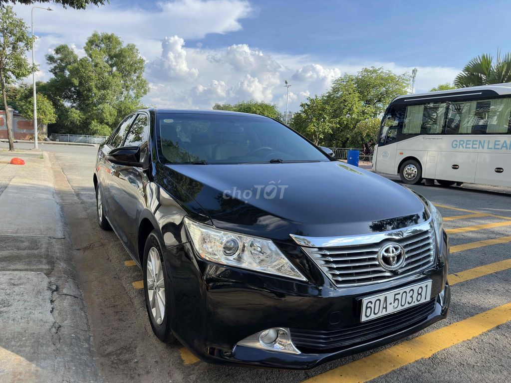 Toyota Camry 2.0E 2013 - ảnh 2