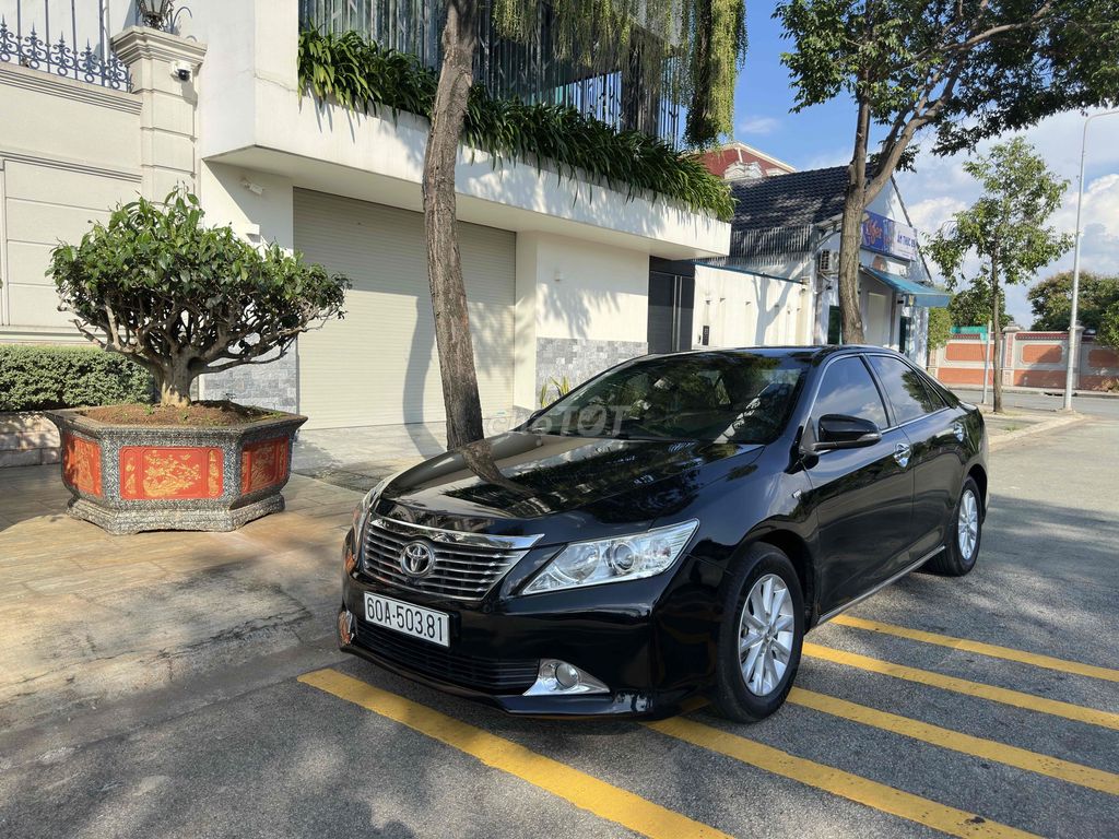 Toyota Camry 2.0E 2013 - ảnh 3