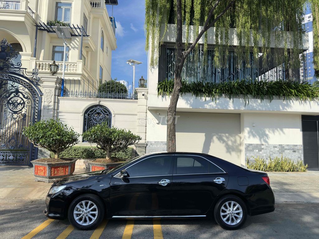 Toyota Camry 2.0E 2013 - ảnh 4