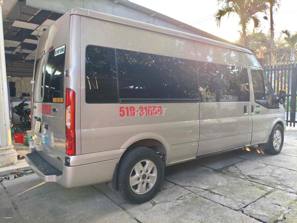 Ford Transit - ảnh 2