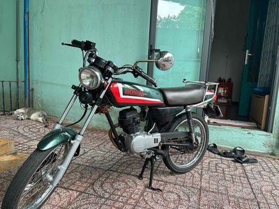Honda CB 1984 - ảnh 1