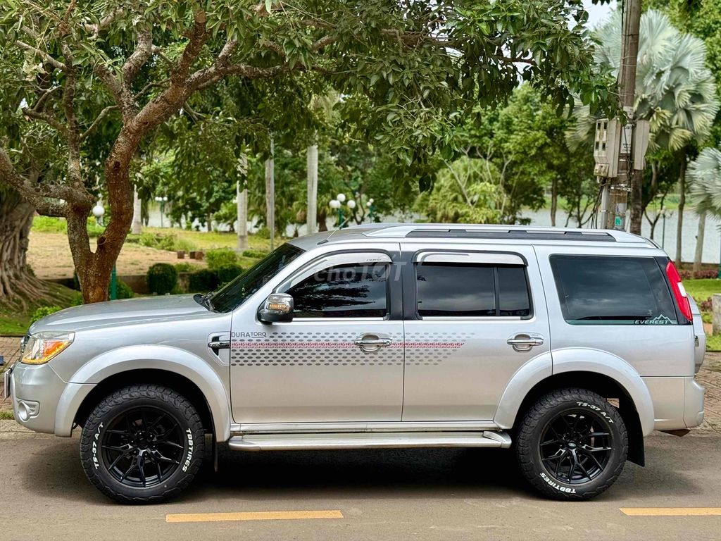 Ford Everest 2013 - ảnh 2