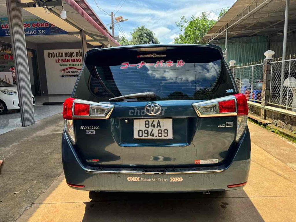 Toyota Innova - ảnh 4